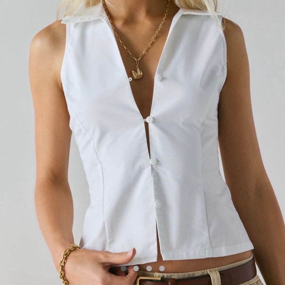 Urban Outfitters White Sleeveless Fitted Button Down